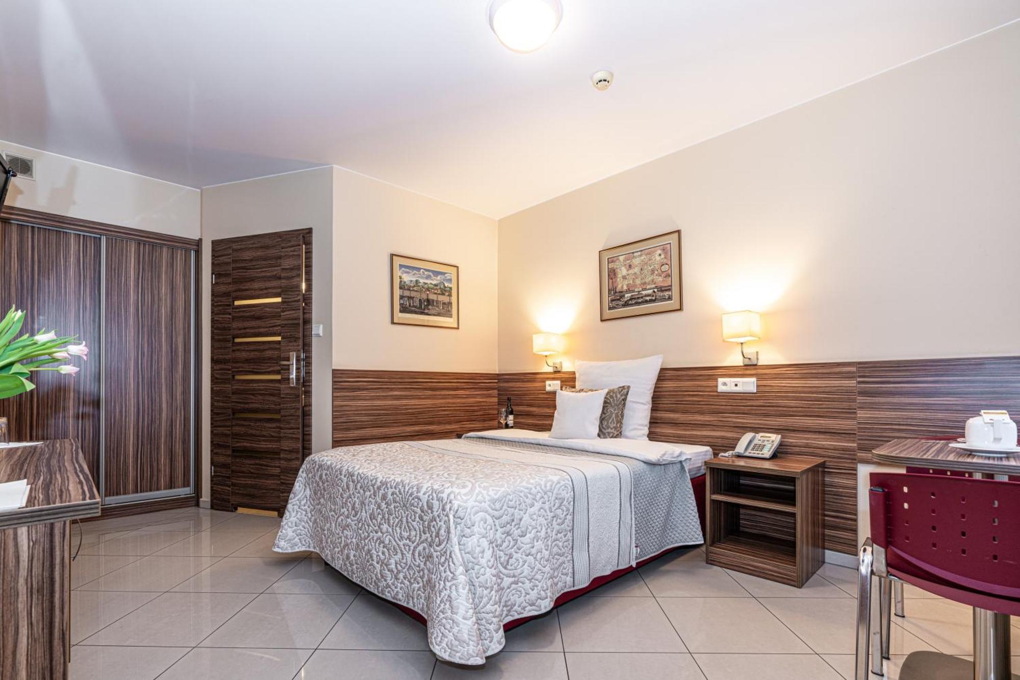 Hotel Soray เวียลิชกา ภายนอก รูปภาพ