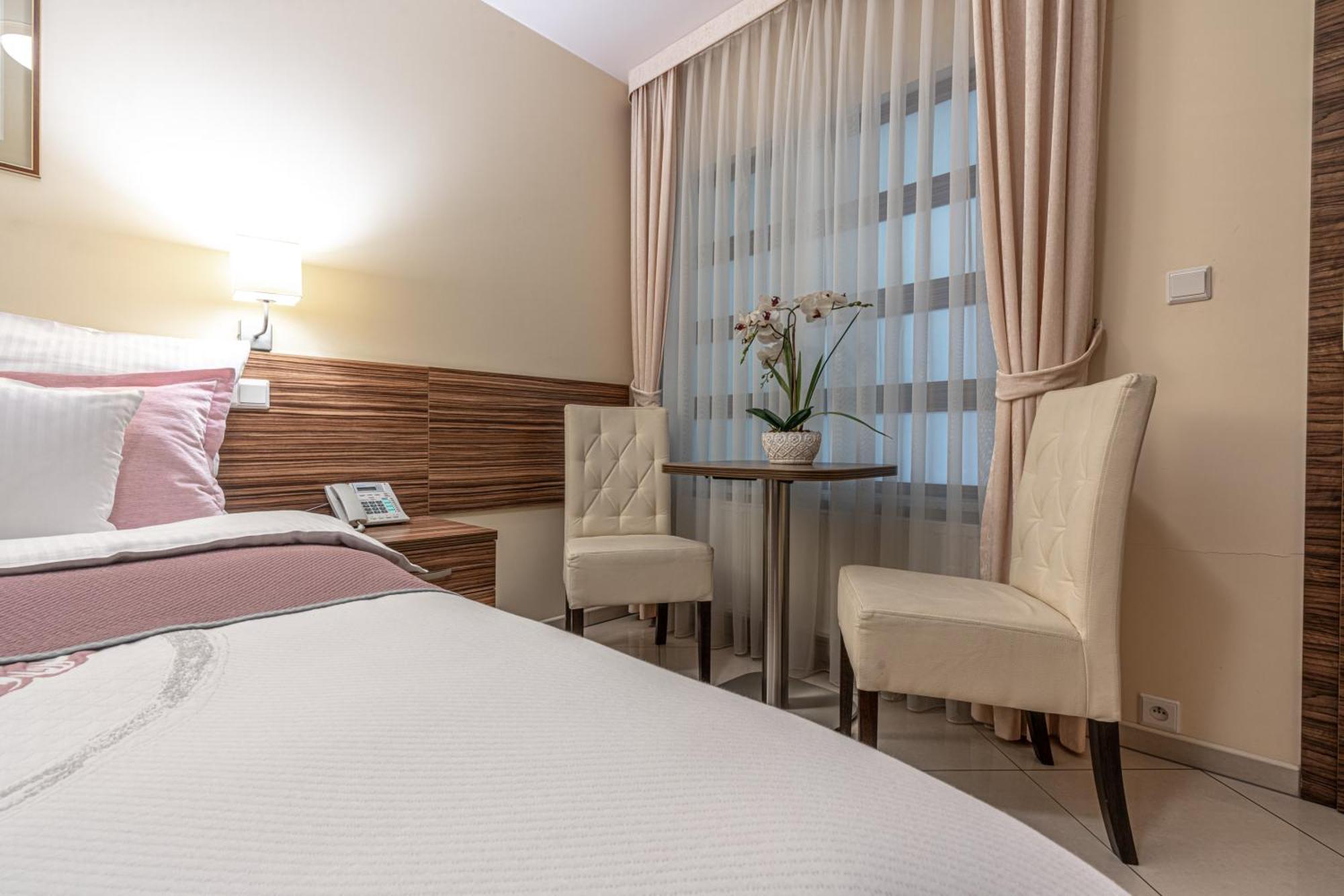 Hotel Soray เวียลิชกา ภายนอก รูปภาพ